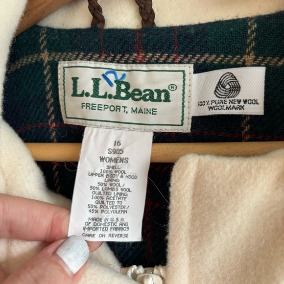 VNTG LL Bean white Wool Jacket Hooded Zip Up Toggle Closure Thinsulate Lining 16 - Picture 3 of 16